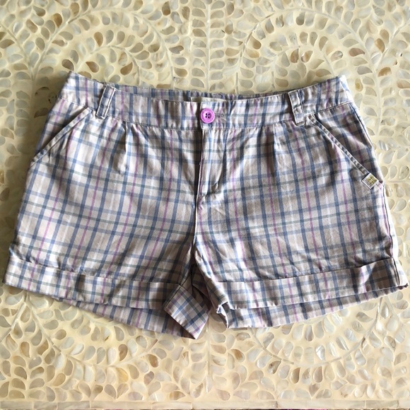 Insight Plaid Shorts with leg cuff - Picture 3 of 8